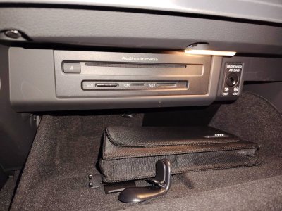 Audi A4 V 14 TFSI 150ch Design Luxe S tronic 7   - 24