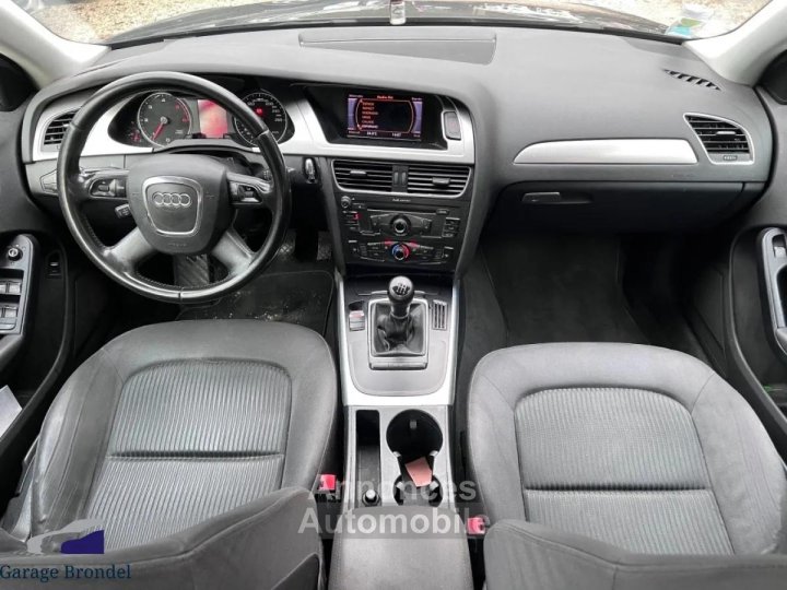 Audi A4 20 TDi 143cv Ambiente - 2
