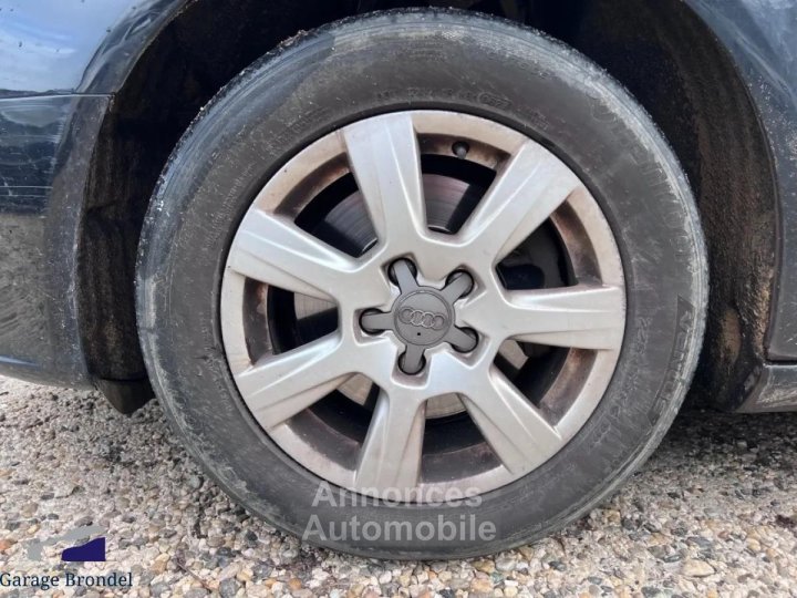 Audi A4 20 TDi 143cv Ambiente - 16