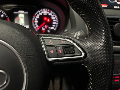 Audi Q3 20 TDI Ultra 150 ch Midnight Series   - 15