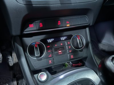 Audi Q3 20 TDI Ultra 150 ch Midnight Series   - 26