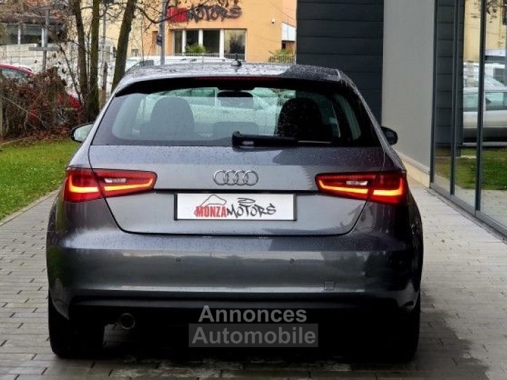Audi A3 12 TFSI 110CH AMBITION - 11