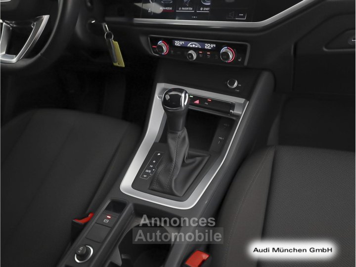 Audi Q3 45 TFSI e S tronic Navi%2B/PDC%2B - 11