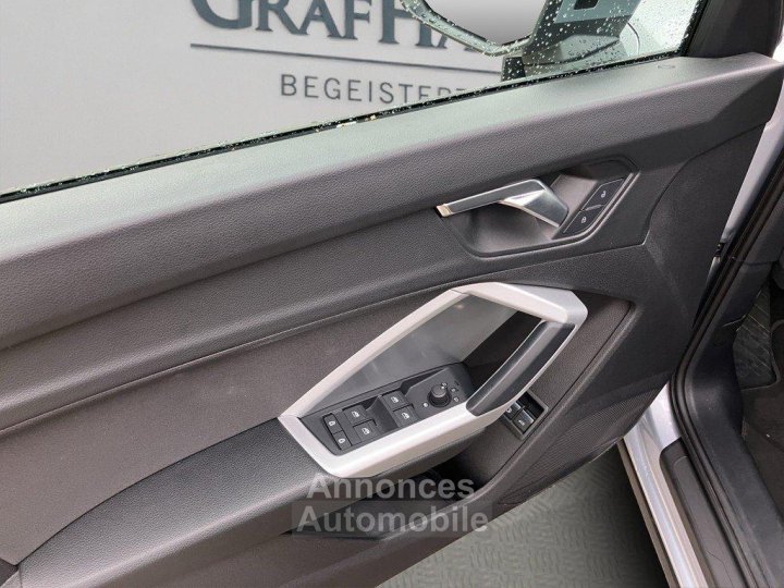 Audi Q3 45 TFSIe S tronic Panoramadach - 9