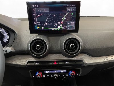 Audi Q2 30 TFSI advanced AHK LED LM 18 PDC ACC Stand   - 8