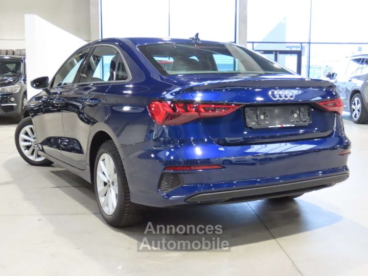 Audi A3 30TFSI Sedan Stronic - 3