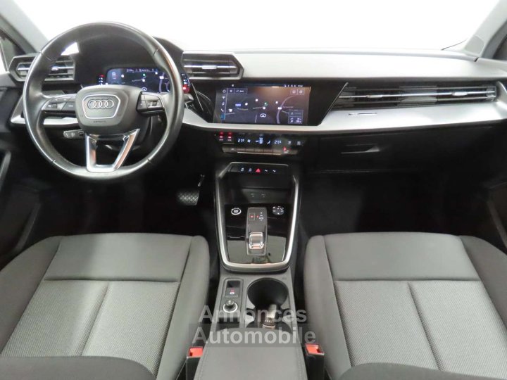 Audi A3 30TFSI Sedan Stronic - 9