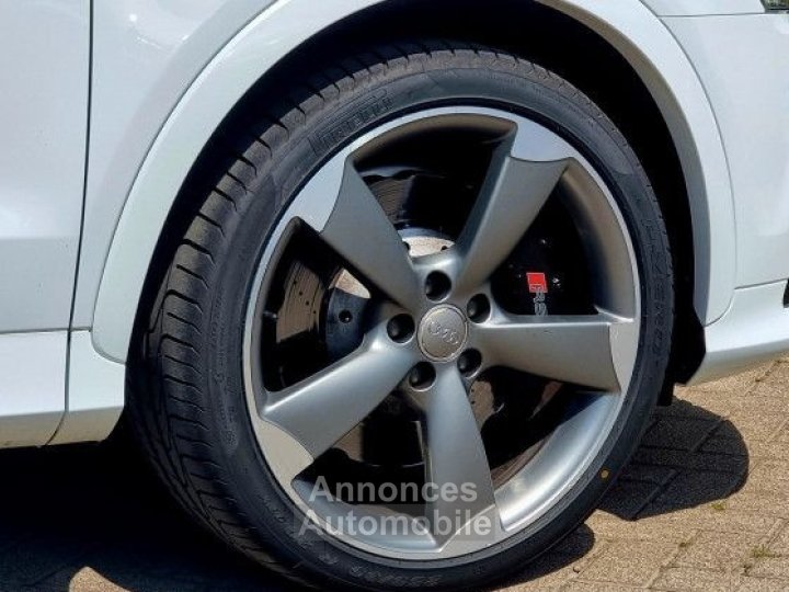 Audi RS Q3 25 TFSI 310CH QUATTRO S TRONIC 7 - 11