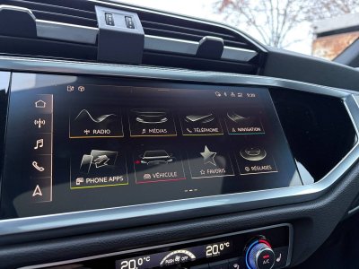 Audi Q3 Sportback 45 TFSIe  245 ch S tronic 6 S line   - 18