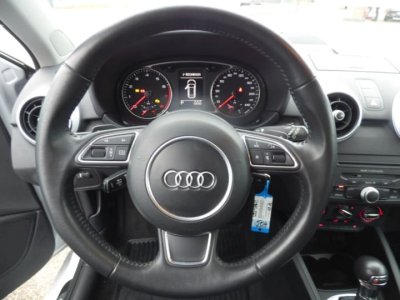 Audi A1 Sportback 14 TFSI 122 ch Admired-S line S tronic   - 10