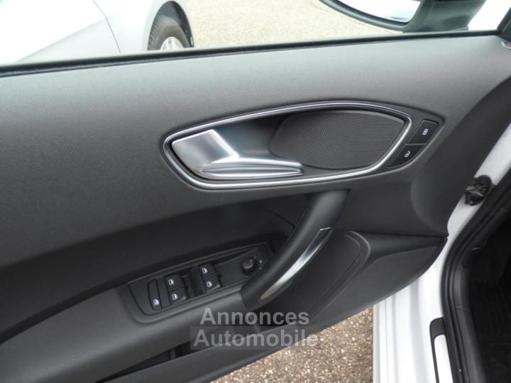 Audi A1 Sportback 14 TFSI 122 ch Admired-S line S tronic - 12