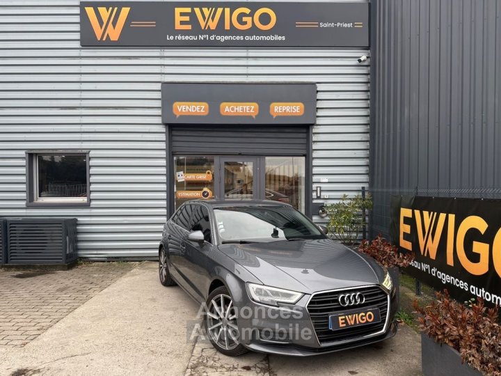 Audi A3 Sportback 15 tfsi 150ch design lux s-tronic 2eme main cockpit - 5