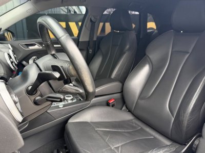 Audi A3 Sportback 15 tfsi 150ch design lux s-tronic 2eme main cockpit   - 11