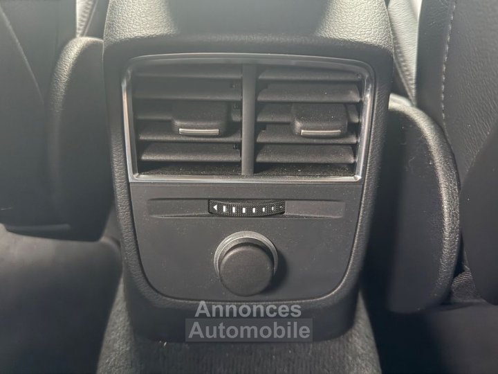 Audi A3 Sportback 15 tfsi 150ch design lux s-tronic 2eme main cockpit - 23