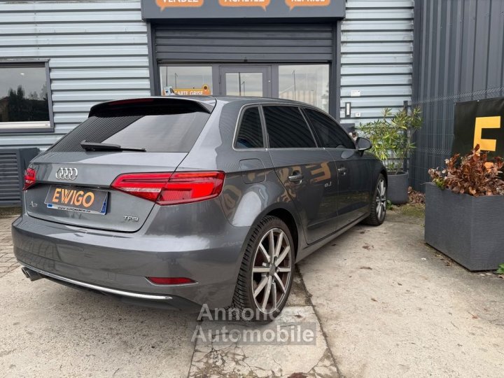 Audi A3 Sportback 15 tfsi 150ch design lux s-tronic 2eme main cockpit - 24