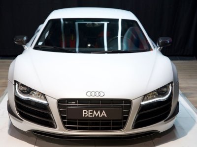 Audi R8 GT Coup&eacute; V10 52 560cv | Gris Suzuka Mat Pack course Freins c&eacute;ramiques B&O &Agrave; partir de 1970-mois   - 2