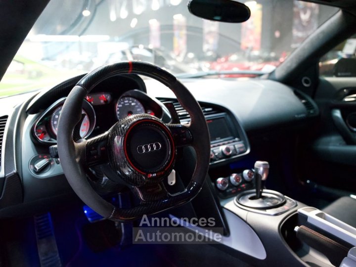 Audi R8 GT Coup&eacute; V10 52 560cv | Gris Suzuka Mat Pack course Freins c&eacute;ramiques B&O &Agrave; partir de 1970-mois - 6