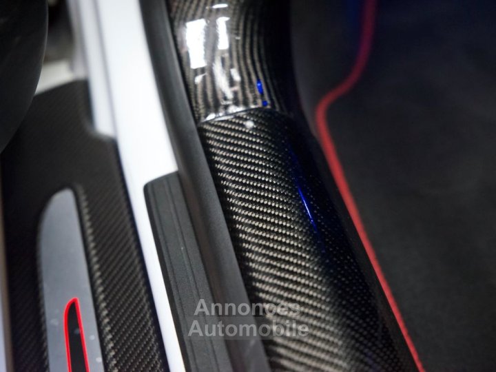 Audi R8 GT Coup&eacute; V10 52 560cv | Gris Suzuka Mat Pack course Freins c&eacute;ramiques B&O &Agrave; partir de 1970-mois - 9