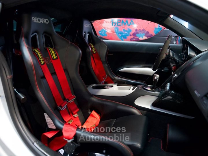 Audi R8 GT Coup&eacute; V10 52 560cv | Gris Suzuka Mat Pack course Freins c&eacute;ramiques B&O &Agrave; partir de 1970-mois - 11