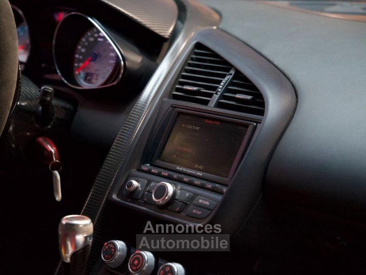 Audi R8 GT Coup&eacute; V10 52 560cv | Gris Suzuka Mat Pack course Freins c&eacute;ramiques B&O &Agrave; partir de 1970-mois - 12