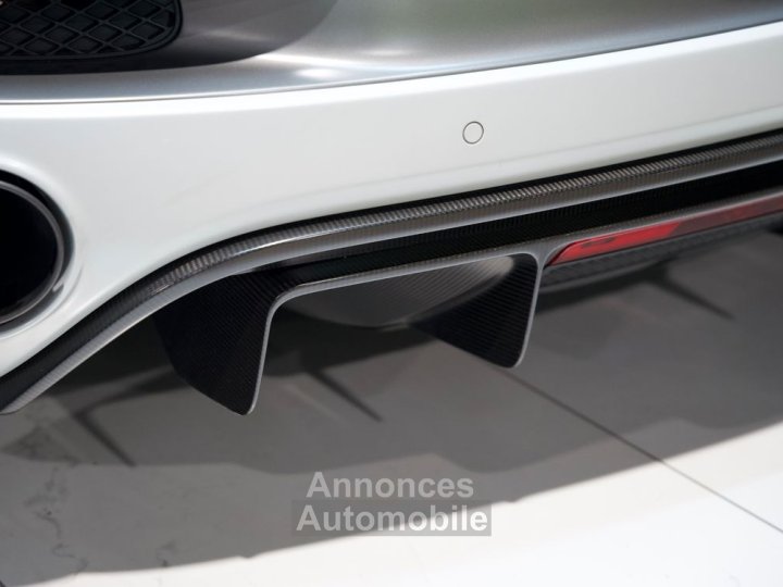 Audi R8 GT Coup&eacute; V10 52 560cv | Gris Suzuka Mat Pack course Freins c&eacute;ramiques B&O &Agrave; partir de 1970-mois - 14