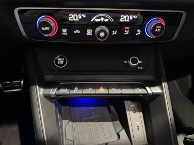 Audi Q3 Sportback 45 TFSIe  245 ch S tronic 6 S line   - 17