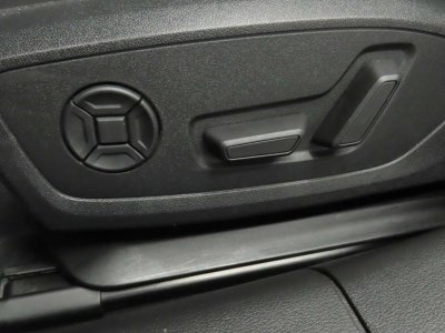 Audi A6 Avant 35TDi Sportline STRONIC - 20