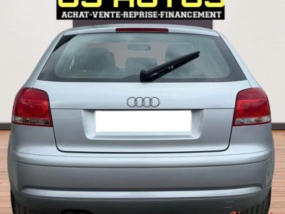Audi A3 II (8P) 20 FSI Ambiente 16V - 9 cv (150 ch) 16V - BVM6 - 3 portes - Gris - 2005 + CLIM   - 4