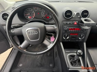 Audi A3 II (8P) 20 FSI Ambiente 16V - 9 cv (150 ch) 16V - BVM6 - 3 portes - Gris - 2005 + CLIM   - 5