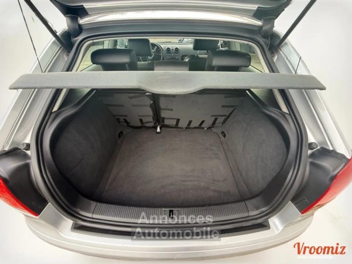Audi A3 II (8P) 20 FSI Ambiente 16V - 9 cv (150 ch) 16V - BVM6 - 3 portes - Gris - 2005 + CLIM - 11