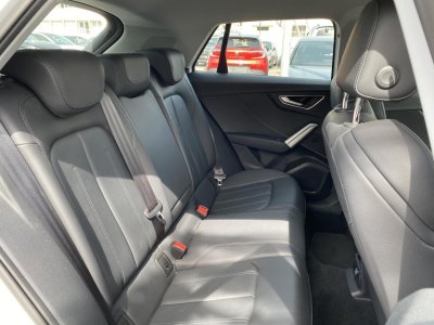 Audi Q2 20 30 TDI 116 S-tronic Avus - 10