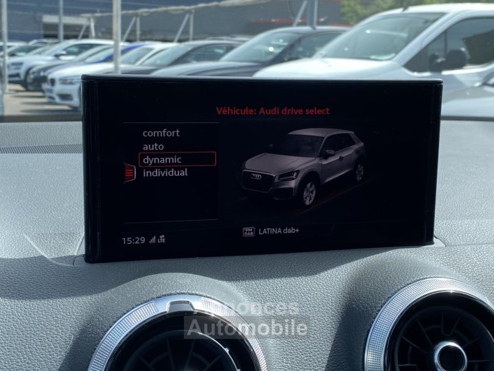 Audi Q2 20 30 TDI 116 S-tronic Avus - 23