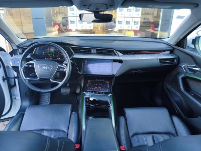 Audi e-tron 55 Avus 408cv full options - 12