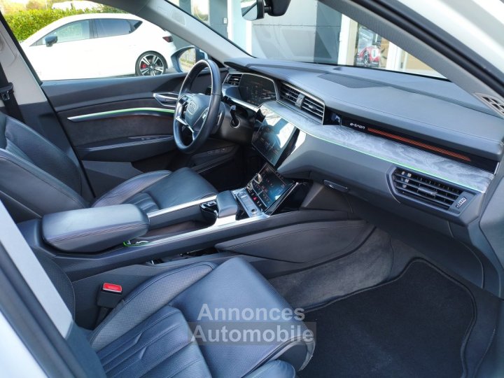 Audi e-tron 55 Avus 408cv full options - 23