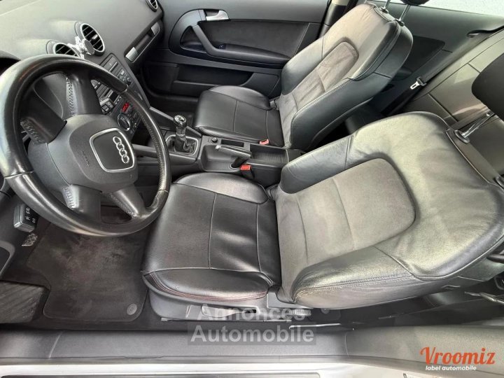 Audi A3 II (8P) 20 FSI Ambiente 16V - 9 cv (150 ch) 16V - BVM6 - 3 portes - Gris - 2005 + CLIM - 6