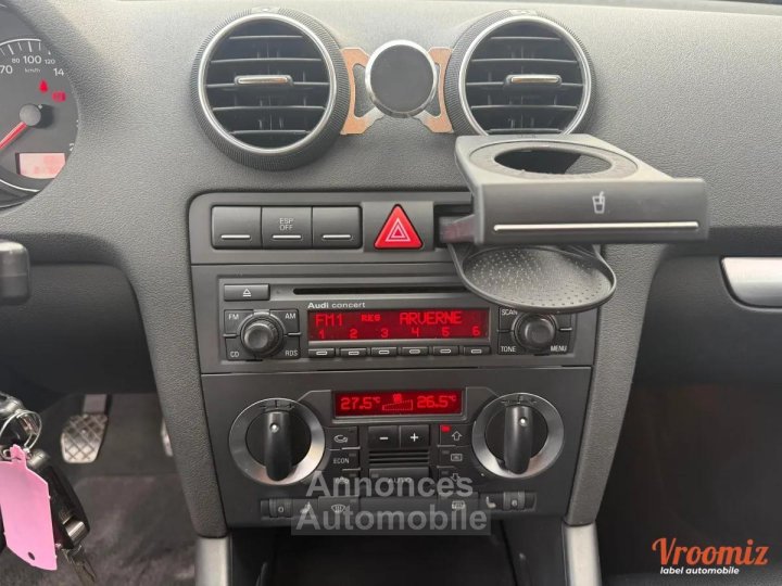 Audi A3 II (8P) 20 FSI Ambiente 16V - 9 cv (150 ch) 16V - BVM6 - 3 portes - Gris - 2005 + CLIM - 15