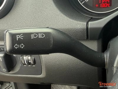 Audi A3 II (8P) 20 FSI Ambiente 16V - 9 cv (150 ch) 16V - BVM6 - 3 portes - Gris - 2005 + CLIM   - 18