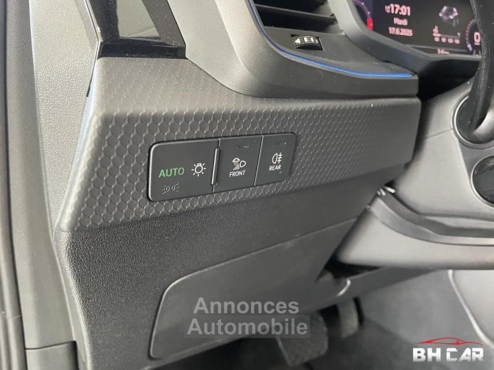 Audi A1 ? CITYCARVER 30 TFSI 116 CH S-TRONIC 1ERE MAIN GARANTIE 1 AN - 28