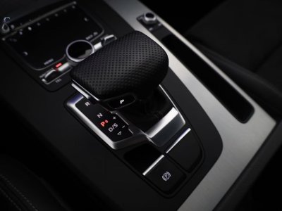 Audi Q5 Quattro 20 55 TFSI e - 367 - BV S-tronic  2017 S line PHASE 1   - 26