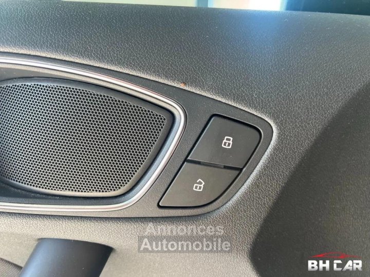 Audi A1 16 TDI 90ch FAP Ambition BVM5 - 31