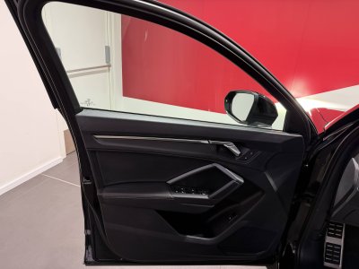 Audi Q3 45 TFSIe 245 ch S tronic 6 S line - 11