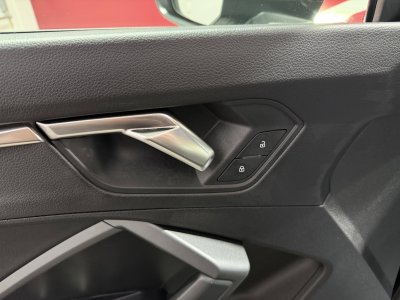 Audi Q3 45 TFSIe 245 ch S tronic 6 S line - 12