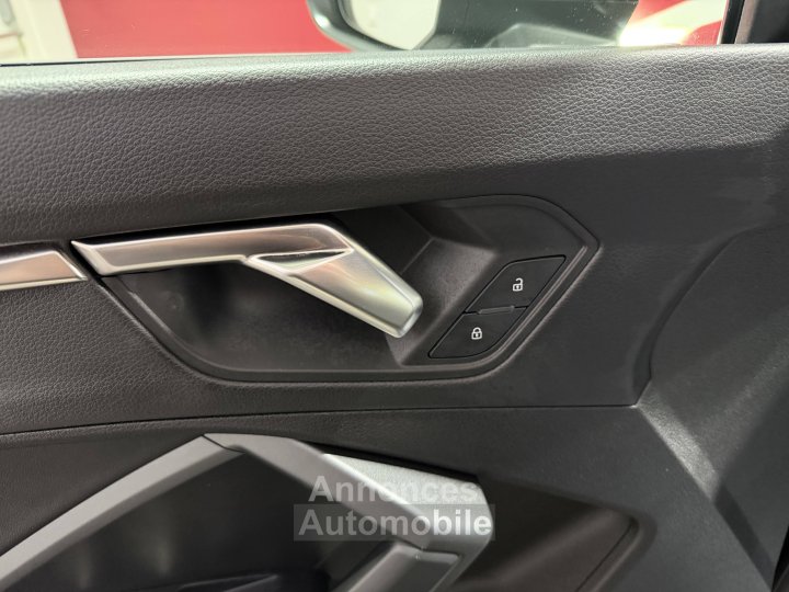 Audi Q3 45 TFSIe 245 ch S tronic 6 S line - 12
