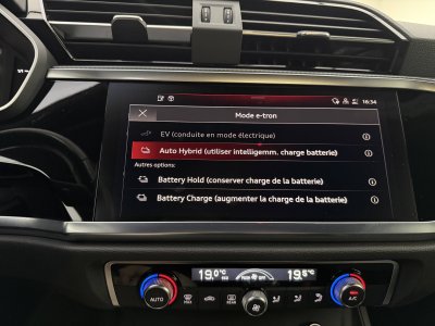 Audi Q3 45 TFSIe 245 ch S tronic 6 S line - 47