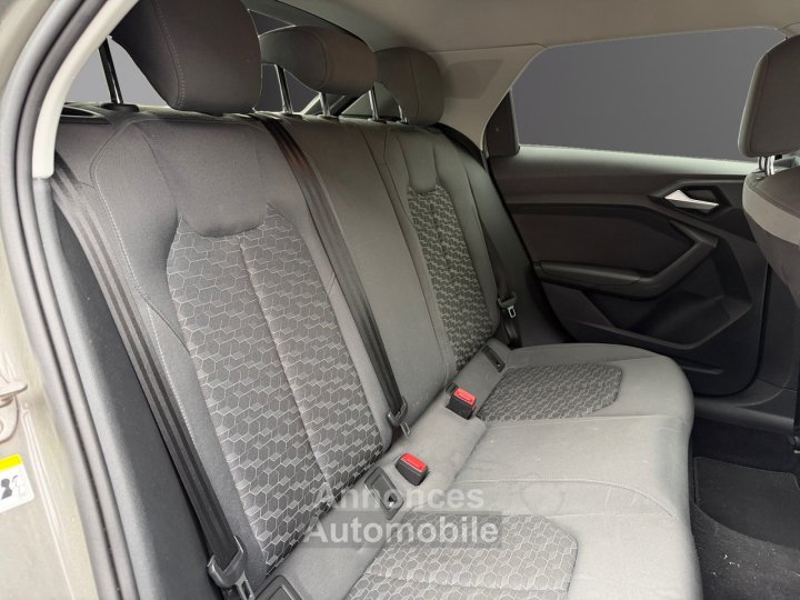 Audi A1 Sportback 40 TFSI 200 ch S tronic 6 S Line camera recul sieges chauffants 12 mois de garantie - 11