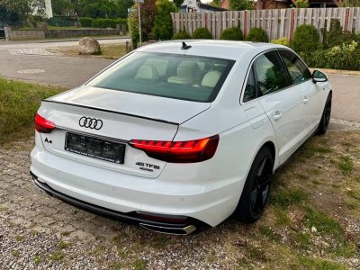 Audi A4 45 TFSI quattro S line   - 8