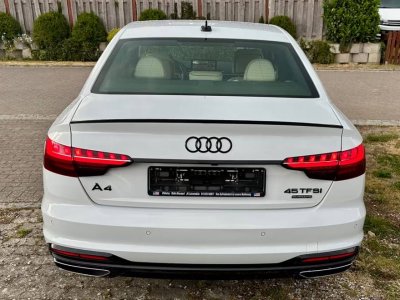 Audi A4 45 TFSI quattro S line   - 9