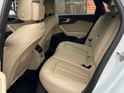 Audi A4 45 TFSI quattro S line   - 17