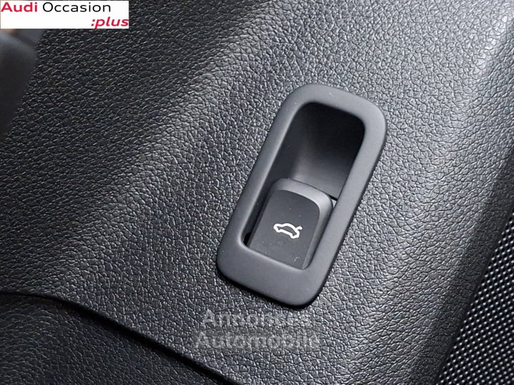 Audi Q2 35 TFSI 150 S tronic 7 Design Luxe - 39