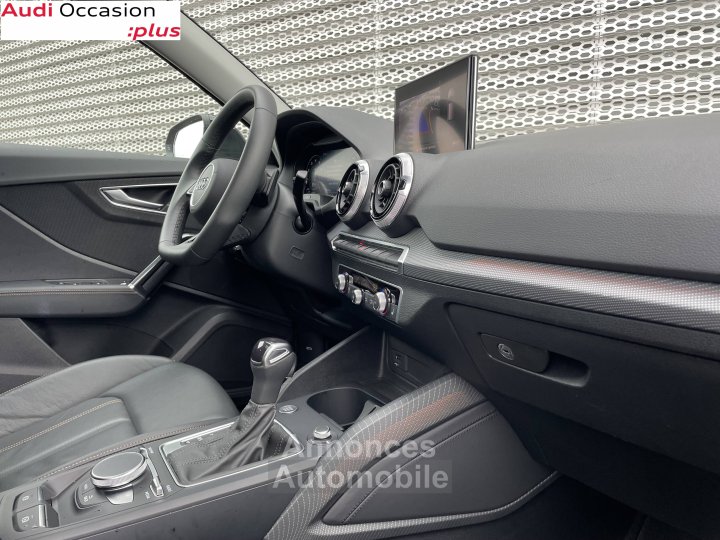 Audi Q2 35 TFSI 150 S tronic 7 Design Luxe - 16